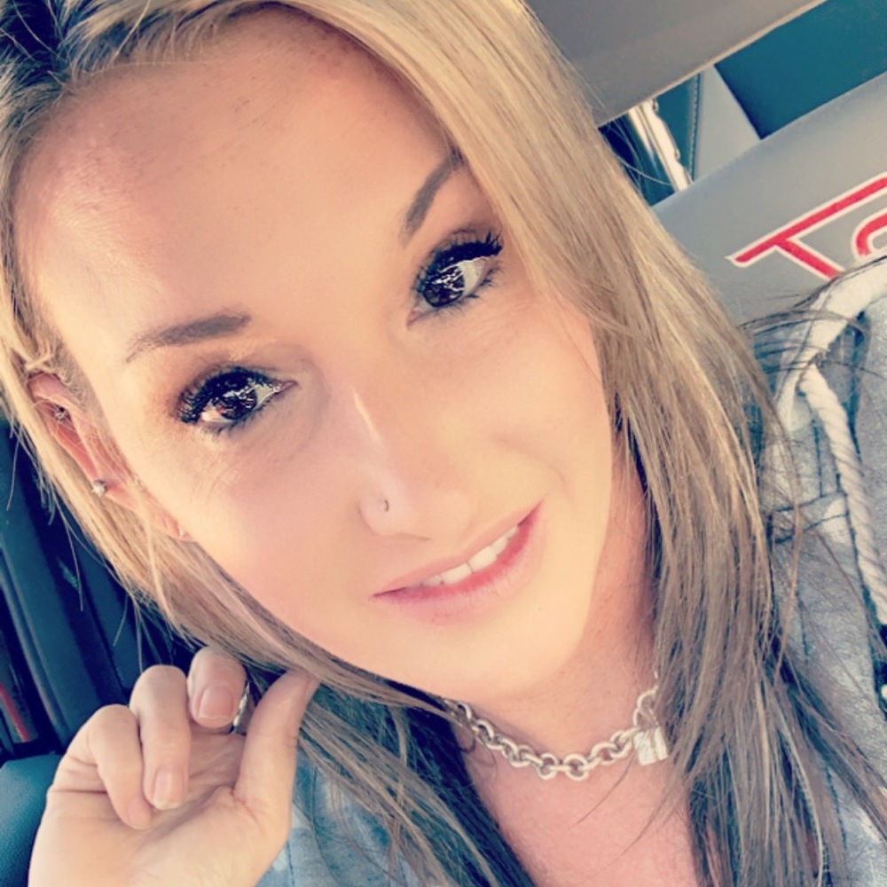 Meet your Posher, Dayna